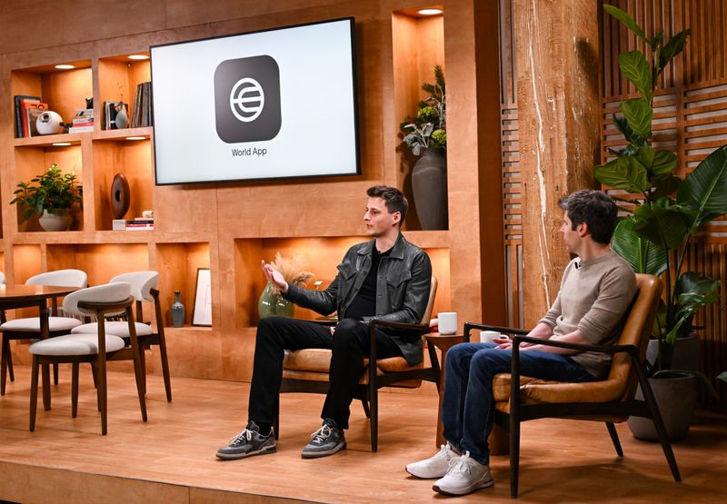 Coinbase, Latin America, Worldcoin, Crypto.com