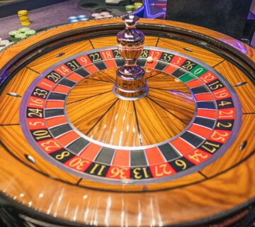 Free walking tour salzburg WLNdV3xC fI unsplash 1 360x320