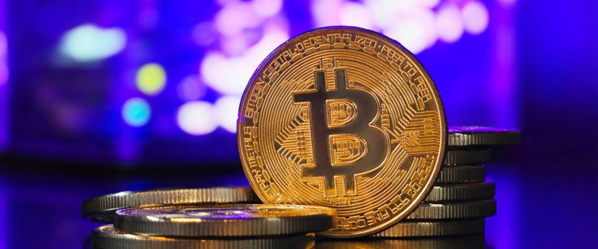 Photo 1707075891545 41b982930351 1200x500