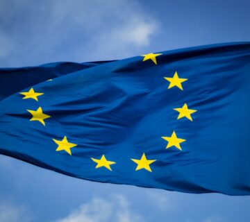 Christian lue 8Yw6tsB8tnc unsplash 1 360x320